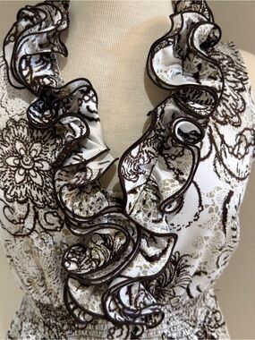 Women's Sleevless Brown and White floral pattern Ruffled Blouse